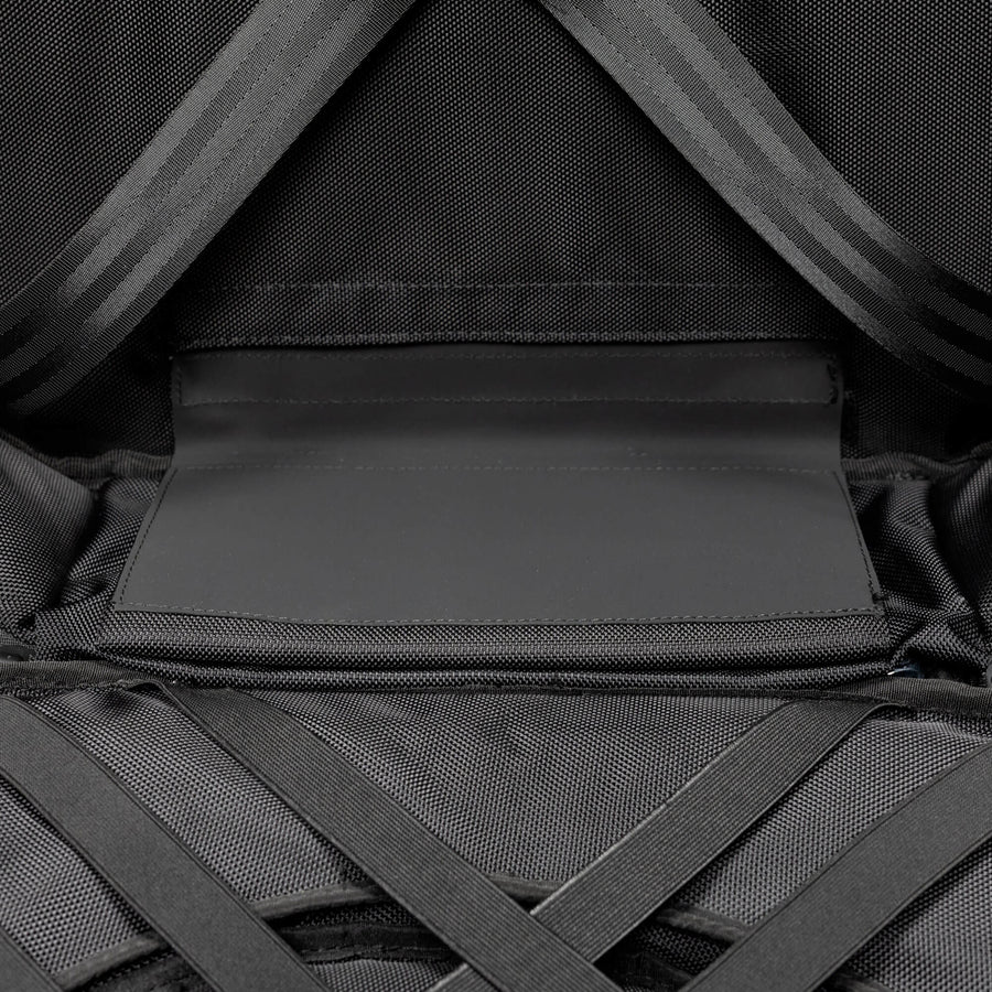 Inside details of the Zildjian Touring 24" Rolling Cymbal Bags